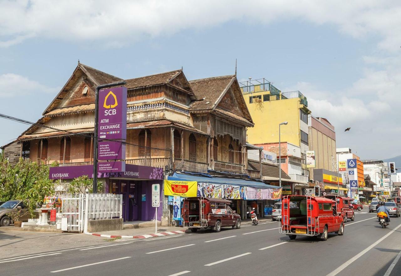 Yha Thapae Station Hostel Chiang Mai Buitenkant foto
